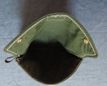 Load image into Gallery viewer, Washbag recycled from 1940's tents