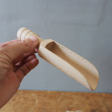 Load image into Gallery viewer, Wooden scoop for powders 14cm
