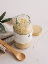 Load image into Gallery viewer, Tangerine &amp; Cinnamon Milk &amp; Mineral Bath Soak
